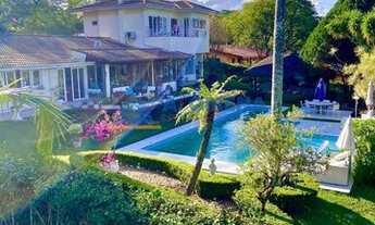 Imagem: Casa em Condominio 8 dormitórios sendo