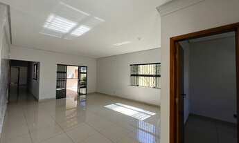 Imagem 7: Casa com 4 Quartos e 4 banheiros à Venda, 292 m², PARQUE OESTE INDUSTRIAL