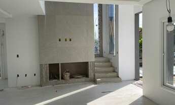 Imagem 7: Sobrado para venda possui 217 metros quadrados com 3 quartos em Capao Novo - Capão da Cano