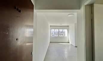 Imagem 2: Apartamento em andar alto, muito ensolarado, ótimo estado na Vila Ipojuca