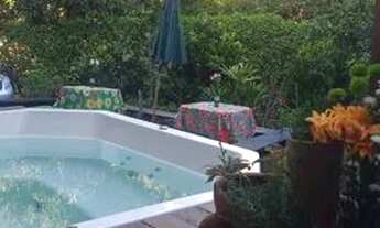 Imagem: Maravilhosa casa rústica com spa