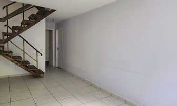 Imagem 2: Casa de condomínio para venda tem 200 metros quadrados com 4 quartos