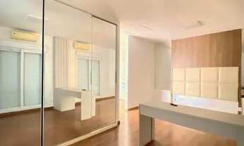 Imagem 3: Casa para venda possui 190 metros quadrados com 4 quartos em Vila Nova Conceição - São Pau