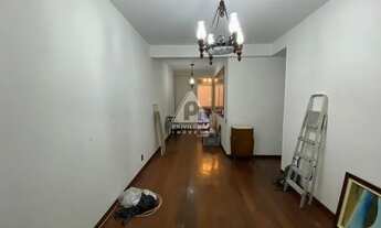 Imagem 3: Ótimo apartamento com 69m² e vaga na Glória!