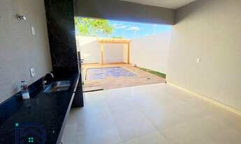 Imagem 2: Casa em Residencial Granville com piscina
