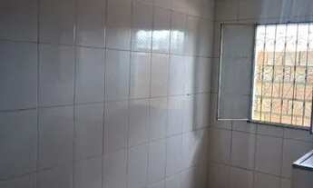 Imagem 5: Alugo ótimo Apto na rua principal do Lírio do Vale 2