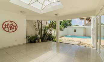 Imagem 6: BELA CASA ÓTIMO PREÇO BAIXO 250 m2 //4 quartos suíte 3 vagas em Menino Deus - Porto Aleg