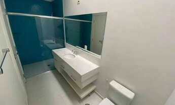 Imagem 6: Casa de condomínio para aluguel e venda possui 425 metros quadrados com 4 quartos