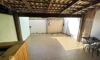 Imagem 2: Casa para Venda em Belo Horizonte, Santa Amélia, 3 dormitórios, 1 suíte, 2 banheiros, 2 va