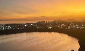 Imagem 2: Cobertura linear à venda na Península!