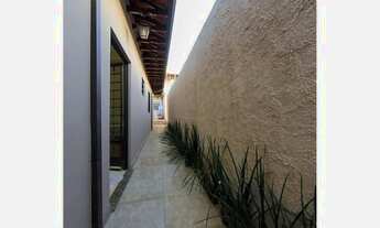 Imagem 7: Casa no Jardim Belvedere com piscina, 4 quartos, 2 suítes, R$ 680.000,00