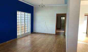 Imagem 5: More em frente o Lago dos Encantos no sul de MG