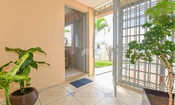 Imagem 4: Excelente Sobrado em Curitiba, localizado no bairro Xaxim- Curitiba - PR