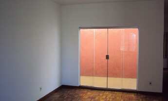 Imagem 3: Casa para aluguel possui 200 metros quadrados com 3 quartos