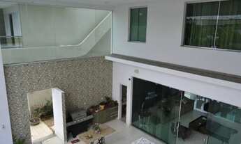 Imagem 3: Excelente Duplex no Residencial Adrianópolis. 5 suítes, piscina, completa com Armários Kit