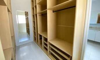 Imagem 6: Casa de condomínio para aluguel tem 300 metros quadrados com 4 quartos