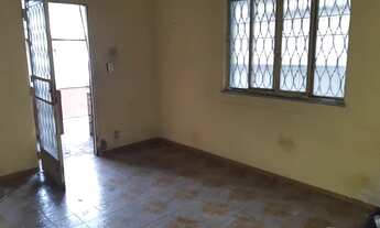 Imagem 2: CASA com terreno de 434m2 em Bento Ribeiro