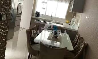 Imagem 3: Esse lindo e confortável sobrado espera por você e sua família!