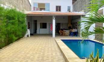 Imagem 1: Casa imponente com uma área de lazer privativa incrível