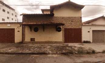 Imagem 2: BELO HORIZONTE - Casa Padrão - Letícia