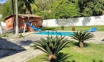 Imagem 7: Sítio com piscina, churrasqueira, quintal gramado, casa com 7 quartos grandes, 2 banheiros