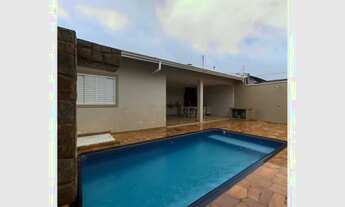 Imagem 2: Casa no Jd. das Flores, 3 quartos, 1 suíte, 3 banheiros, 2 vagas, R$ 640.000,00