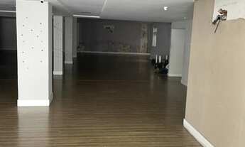 Imagem 3: Ponto Comercial na Av. Domingos Ferreira. Antigo ponto do Sofá Design