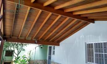 Imagem 3: Casa térrea com três dormitórios e edicula