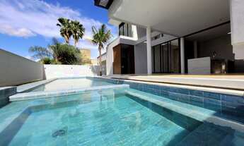 Imagem 2: Excelente Casa em condomínio com 5 amplas suítes 620/500mts construídos