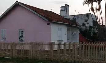 Imagem 2: Casa para venda possui 200 metros quadrados com 5 quartos em Santa Maria Goretti - Porto A