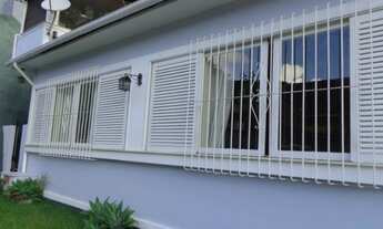 Imagem 1: Ótima residência no Centro, com grande pomar, próxima a Cervejaria Bohemia