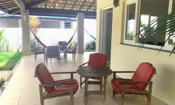 Imagem 3: 4 Suítes - Guarajuba - Mobiliada - Lavabo - Quarto de Serviço - 50 metros da Praia