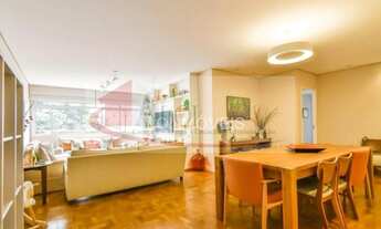 Imagem 2: Apto 150 m² útil três dormitórios, um e suíte apto passou por uma reforma geral. Estação F