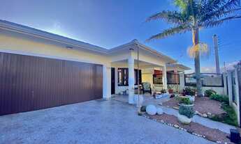 Imagem 2: Térrea para venda tem 154 metros quadrados com 3 quartos em Centro - Xangri-Lá - RS