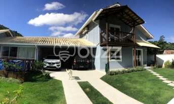 Imagem 2: Casa de condomínio para venda tem 250 metros quadrados com 5 quartos