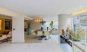 Imagem 7: Apartamento em Moema Pássaros, prédio conceituado 335m2 4 suítes, 4 vagas de garagem