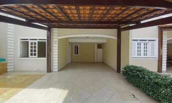 Imagem 2: Casa de condomínio para venda possui 160 metros quadrados com 4 quartos