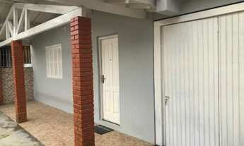 Imagem 2: Belíssima casa duas quadras do BIG