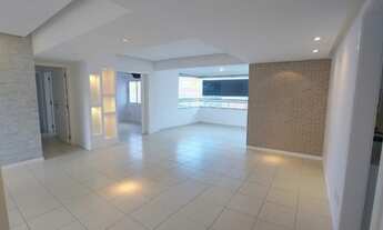 Imagem 1: Apartamento amplo com 3 suites, 2 vagas de garagem no centro de Balneário Camboriú - SC