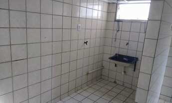 Imagem 2: Apartamento na Vila Eduardo em frente a praça principal