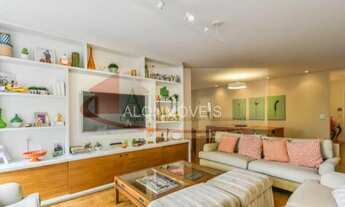 Imagem 4: Apto 150 m² útil três dormitórios, um e suíte apto passou por uma reforma geral. Estação F