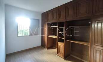 Imagem 7: Apartamento padrão de 3 dormitórios com armários, sala para 2 ambientes com sacada, vista