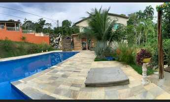 Imagem: /Alugo linda casa com 3 suítes e piscina