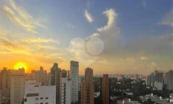 Imagem 2: 300 m2 de área Útil, totalmente fora de Rota