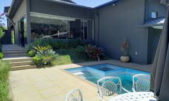 Imagem 3: Casa de condomínio para aluguel possui 450 metros quadrados com 4 quartos