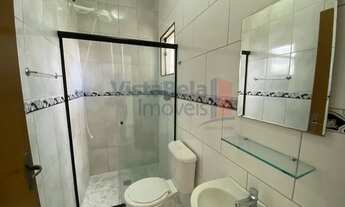 Imagem 7: Possui 1 quarto/sala, cozinha com gabinete, banheiro com gabinete e box, área de serviço e