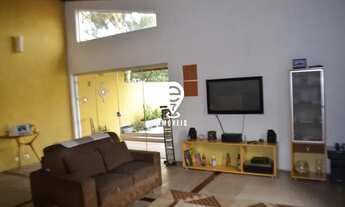 Imagem: Casa à venda, 2 quartos, 1 suíte, 4 vagas