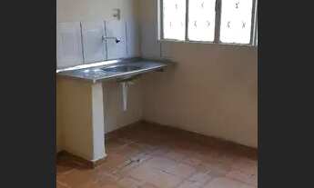 Imagem 5: ALUGO CASA COM BARRACAO NO FUNDO