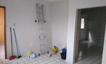 Imagem 3: Apartamento na Vila Eduardo em frente a praça principal