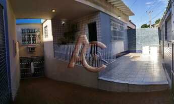 Imagem 2: Maravilhosa casa, única no terreno, três quartos em Vista Alegre!